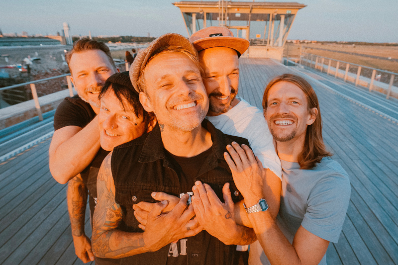 DONOTS veröffentlichen neue Single "Allein zu allein" & kündigen Akustik-Tour an