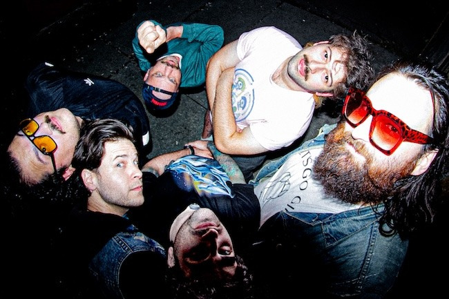 The Fake Friends - Debut LP With Sharp Post-Punk Single “A Sucker Born Every Minute”