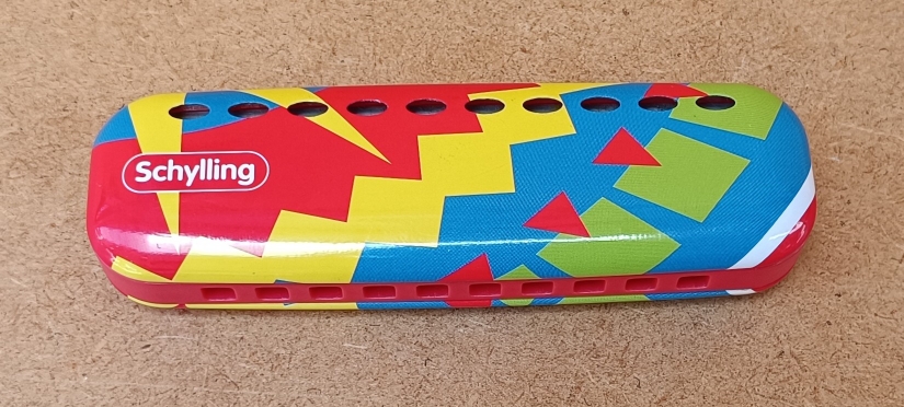 Harmónica infantil chapa marca Schylling. 10,5x3x2