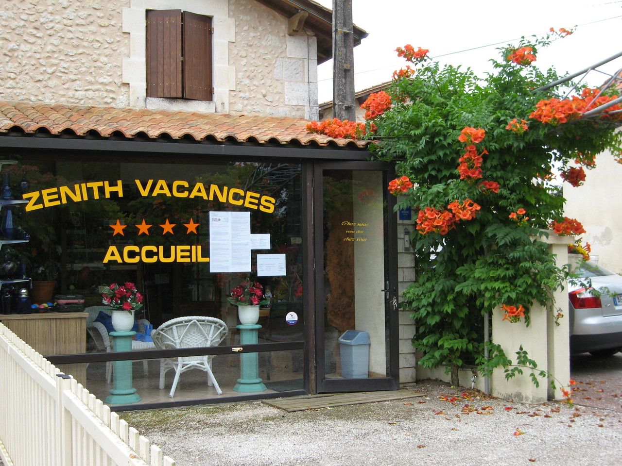 Nous sommes heureux de vous accueillir : disponibilité et services