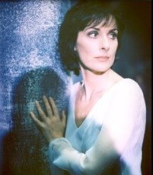 From enya.com. Photographed at the Wild Child videoshoot by Simon Fowler