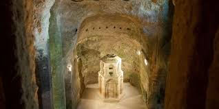 L' église monolithe d' Aubeterre à visiter absolument