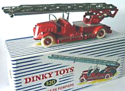 Camion de pompiers (miniature au 1/43 de Dinky Toys)