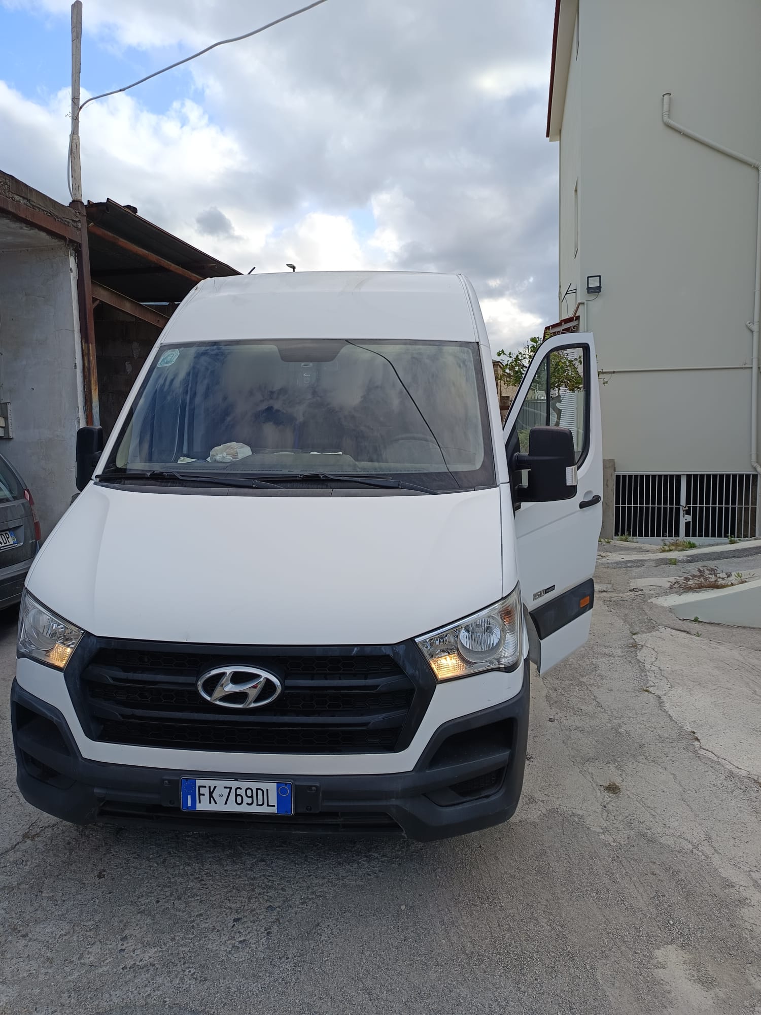 Hyundai h350 - 2017