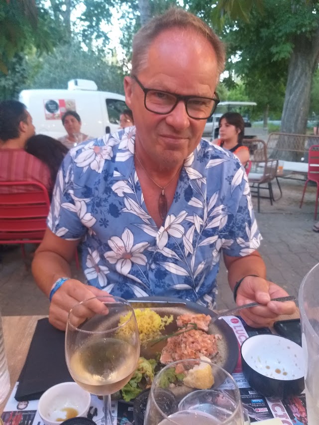 Es gibt Lachstatar - lecker