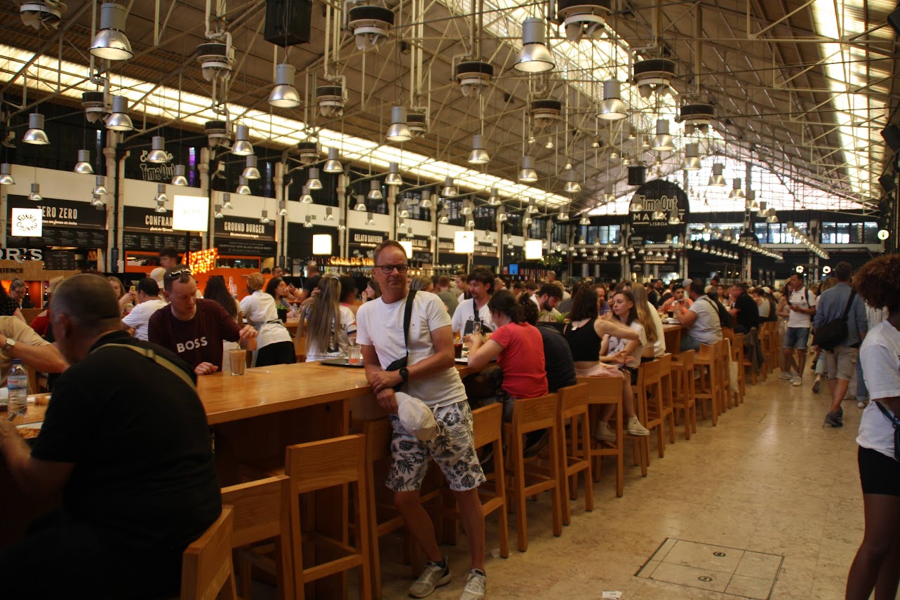In der Markthalle von Lissabon gibt es jede Menge Köstlichkeiten 