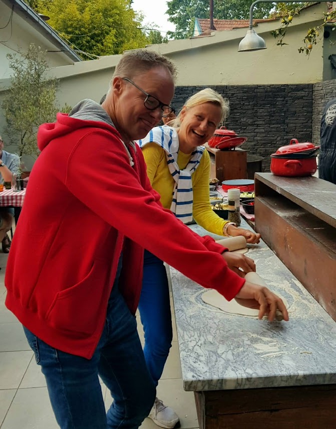 Wir beim Pizzabacken