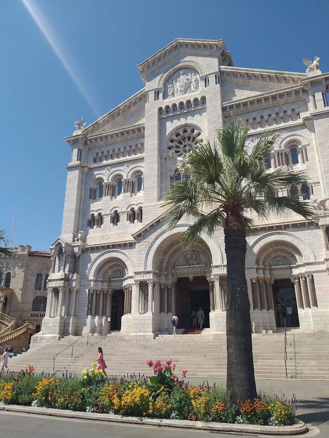 Die Kirche, in der alle berühmten Monegassen beigesetzt wurden