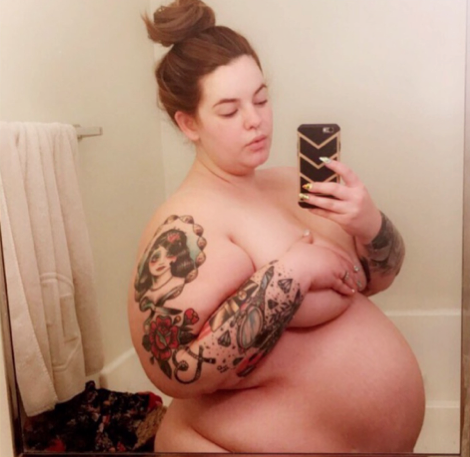 TESS HOLLIDAY PREGNANT PLUS SIZE AND PREGNANCY ENCEINTE MAMAN EN SURPOIDS