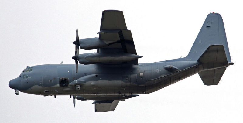Dalla foto si possono notare le torrette FLIR AN / AAQ-38 - © USAF