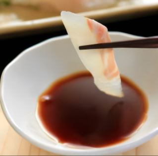 How many soy sauces are delicious for hand-rolled sushi? Explanation of the types and how to enjoy soy sauce