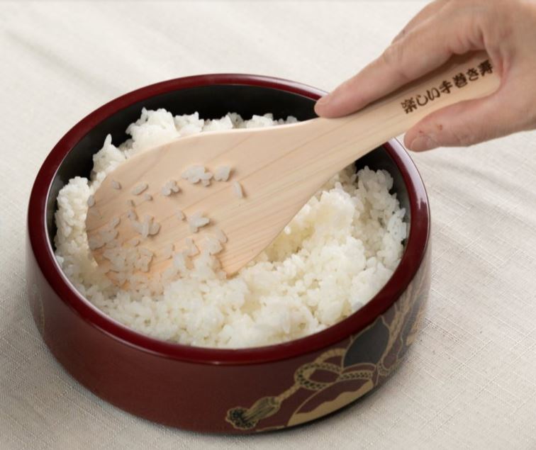 What is a shamoji? Introducing the origin and recommended materials! How to use a spoon to eat rice