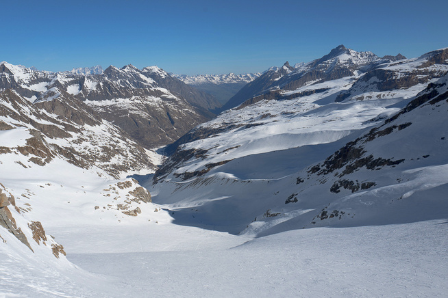 La belle descente depuis le col de l'Etret