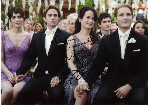 Elizabeth Reaser 