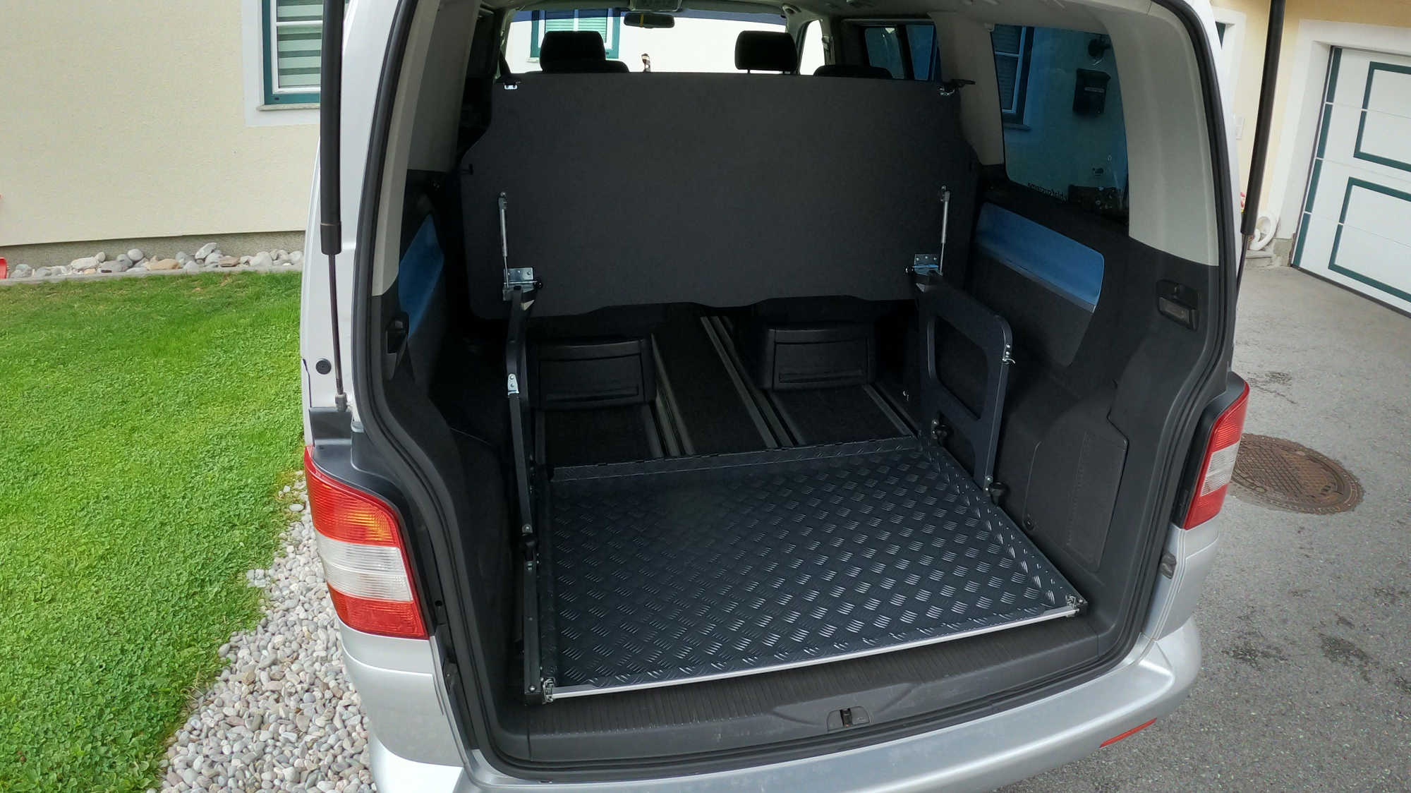 Multiboard mit Schlaffunktion für VW T5, T6, T6.1 mit Schienensystem - Go  Outside – Ihr Campingspezialist (Küchen, Ausbau, Zubehör)