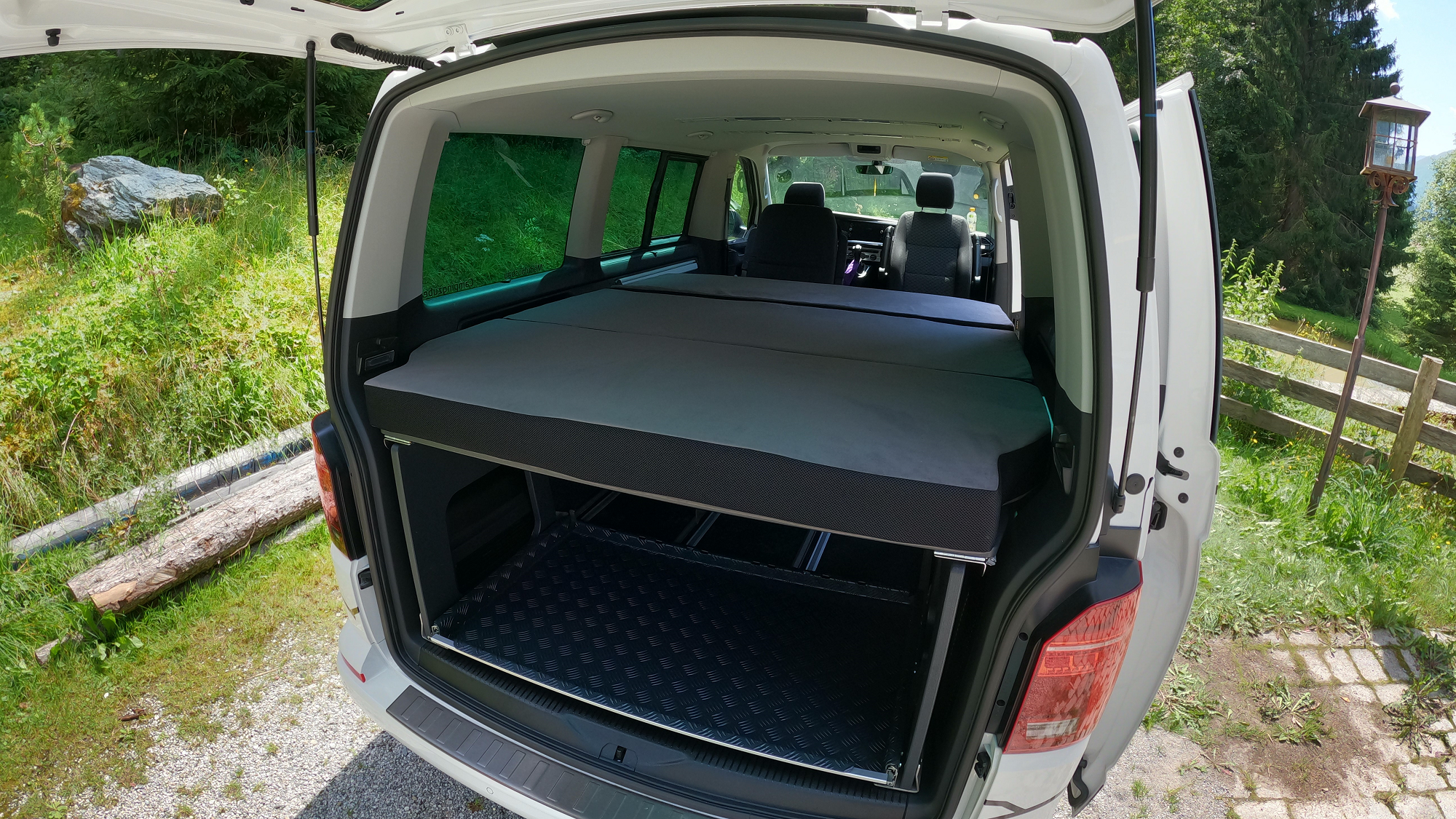 Ausbau- und Schlafsystem inkl. Matratze für Toyota Proace Verso mit  Schienensystem - Go Outside – Ihr Campingspezialist (Küchen, Ausbau, Zubehör )