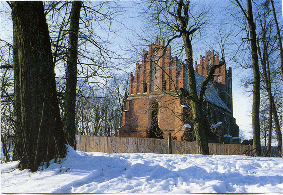 Ansicht der Ännchen Kirche um 2010, noch mit Bauzaun und einem Loch im Giebel. Das Dach ist eingedeckt. Photo: Joachim Anker