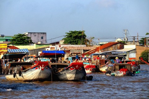 Schiffe im Mekong 2025