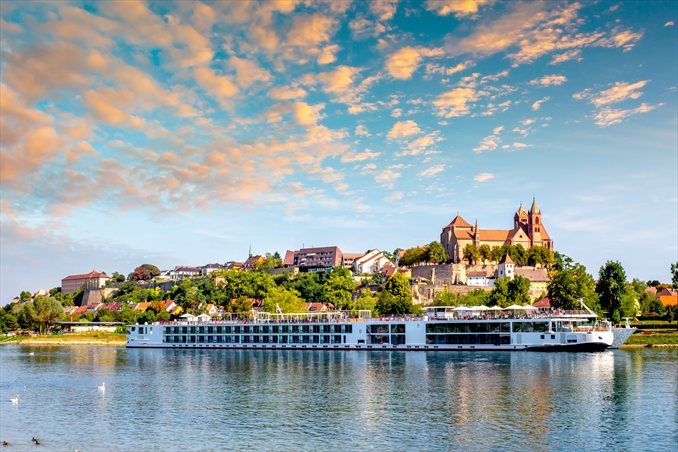 Flusskreuzfahrten im Frühling auf dem Rhein