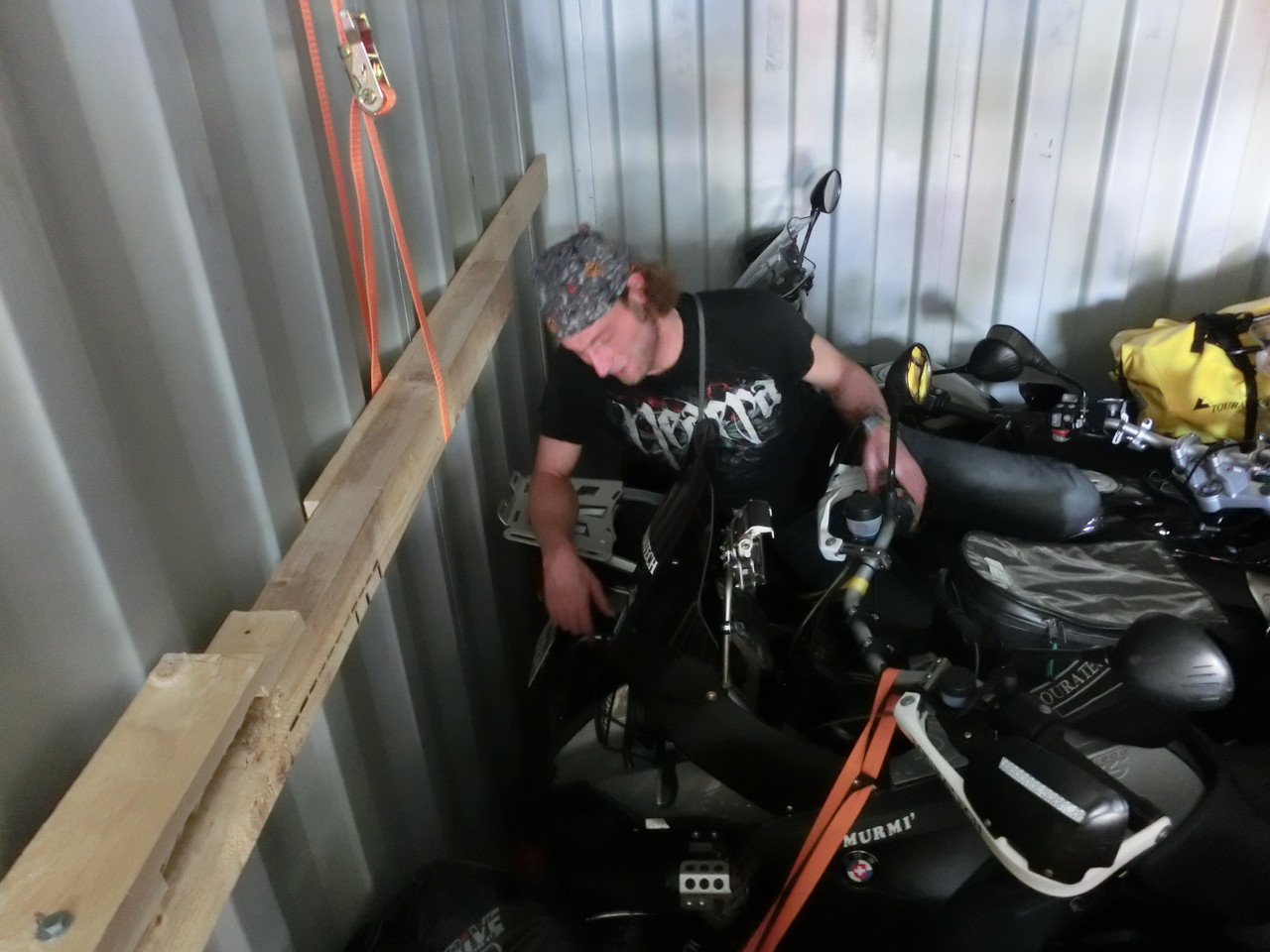 Martin in den Tiefen des Containers