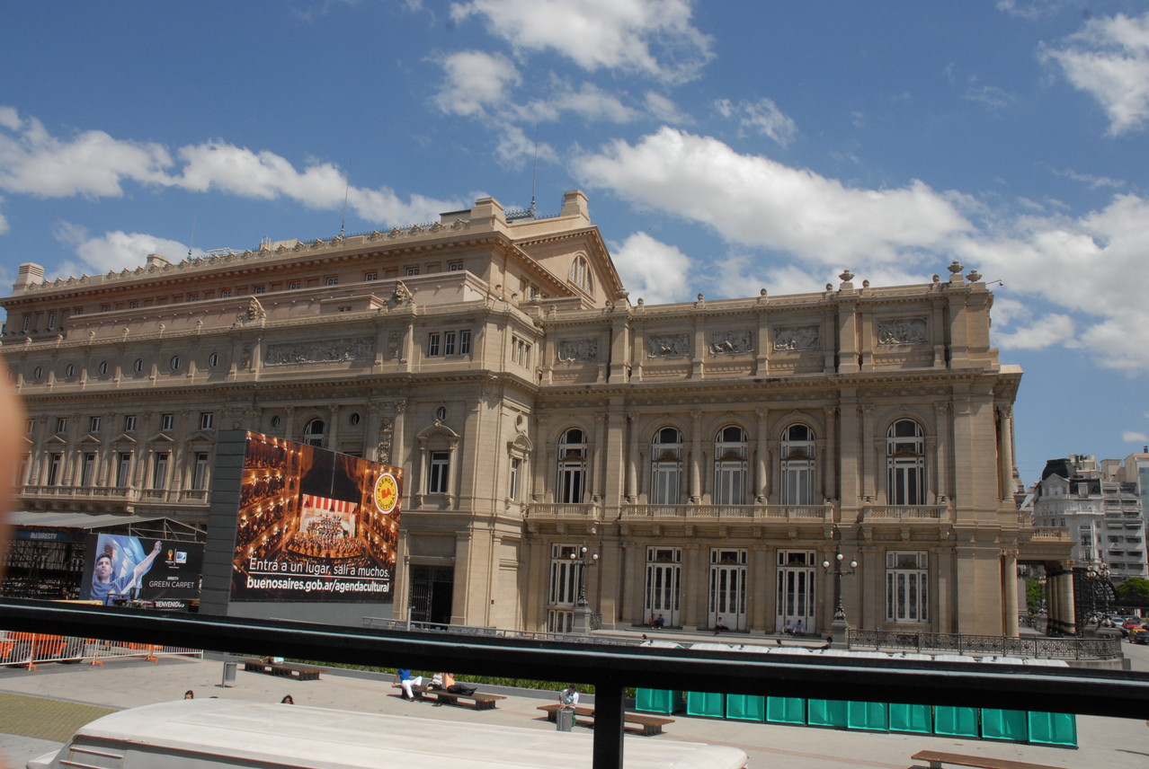Das Teatro Colon