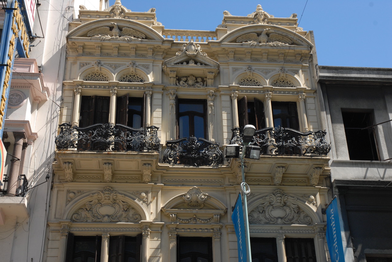 Schön restauriertes Haus mit interessanter Schmiedekunst