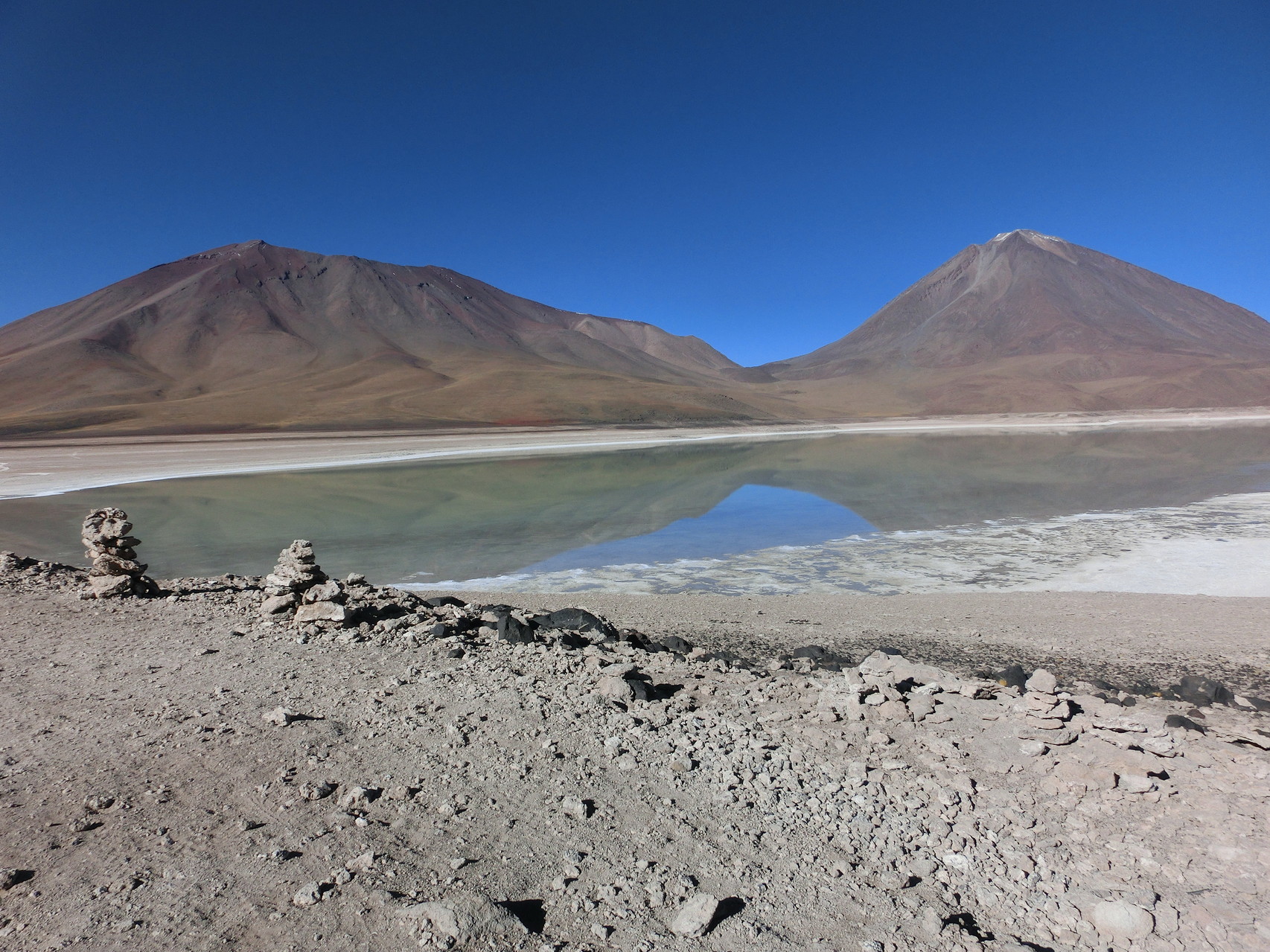 Und daneben die Laguna Blanca