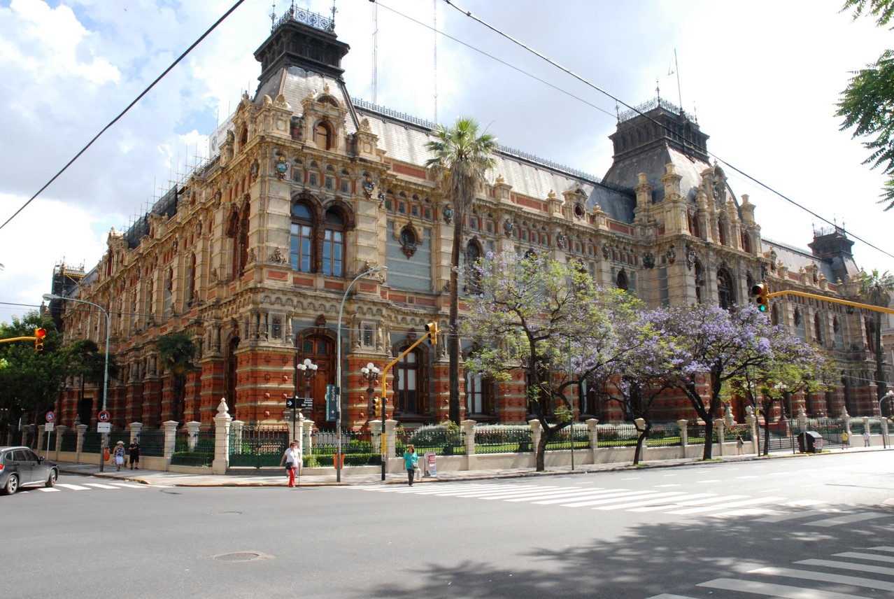 Das wunderschöne Gebäude der Wasserversorgung von Buenos Aires
