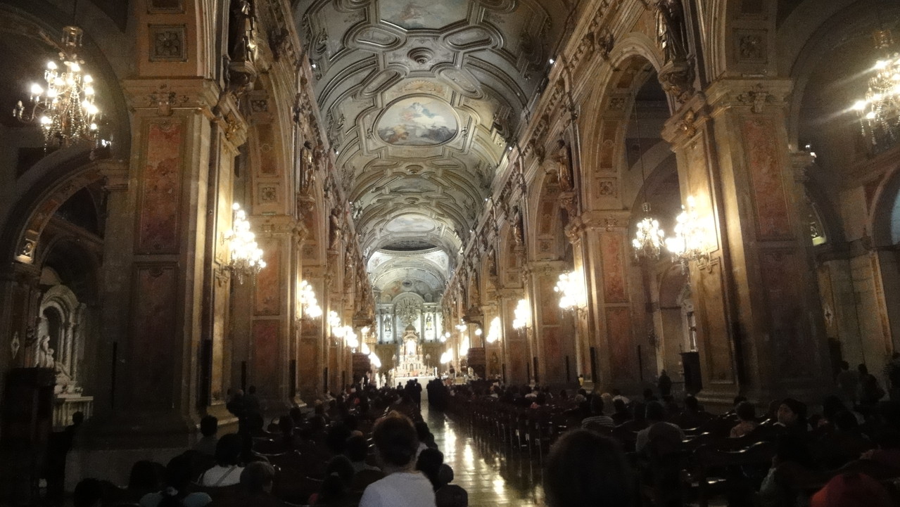 In der Kathedrale von Santiago fand ein Treffen verschiedener Religionen statt