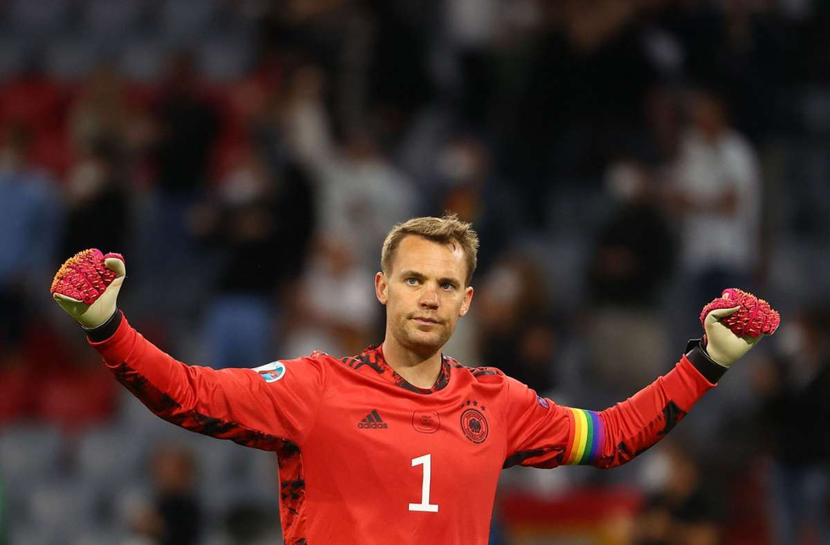 Manuel Neuer setzt ein Zeichen in der EM. Wie schaffen wir es auch???