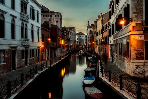 Amsterdam-https://www.facebook.com/aidantservices/