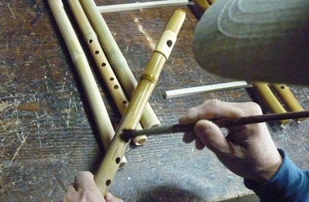 オリジナル横笛G管真竹直線型指孔やしゃぶしの実の染料塗り