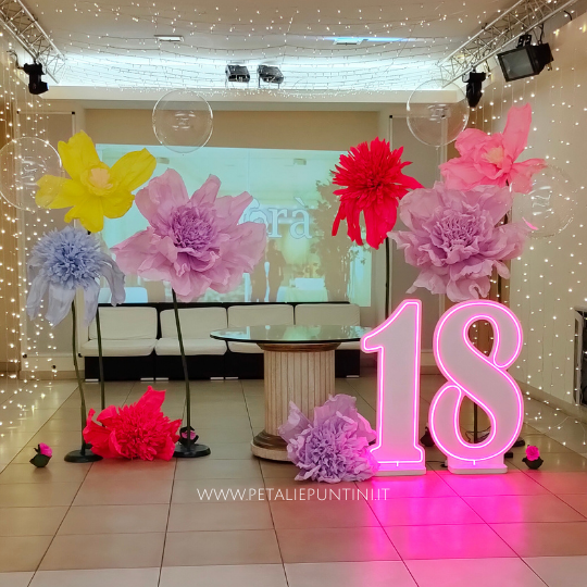 allestimento18 compleanno con fiori giganti peonie margherite echinacee narcisi