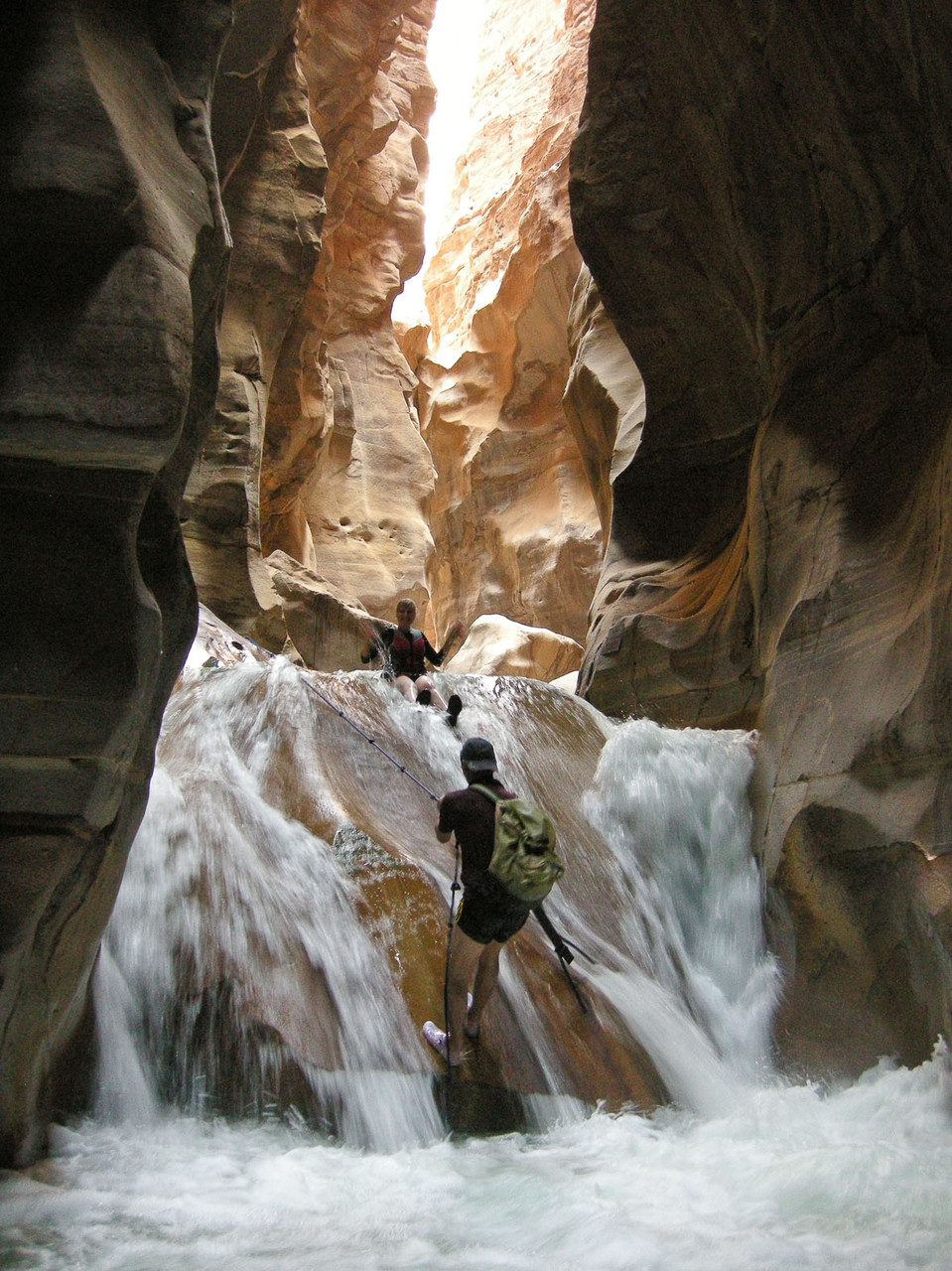 Jordanien: Wasserfall erklettern im Wadi Mujib