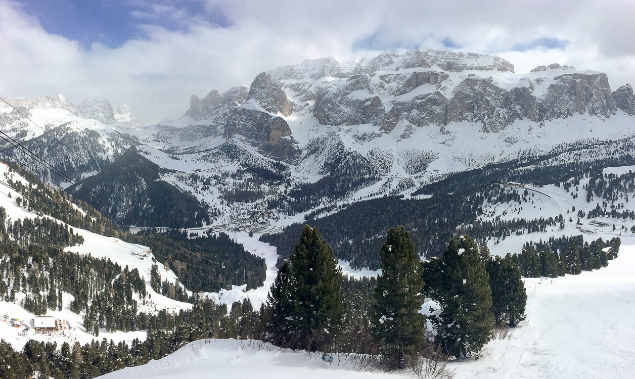 Sellagruppe mit Grödnerjoch, Blick von der Seceda