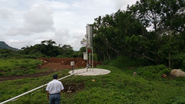 Biodigestor para gallinaza pura - aprovechamiento de guano en biodigestores / digester chicken droppings - manure