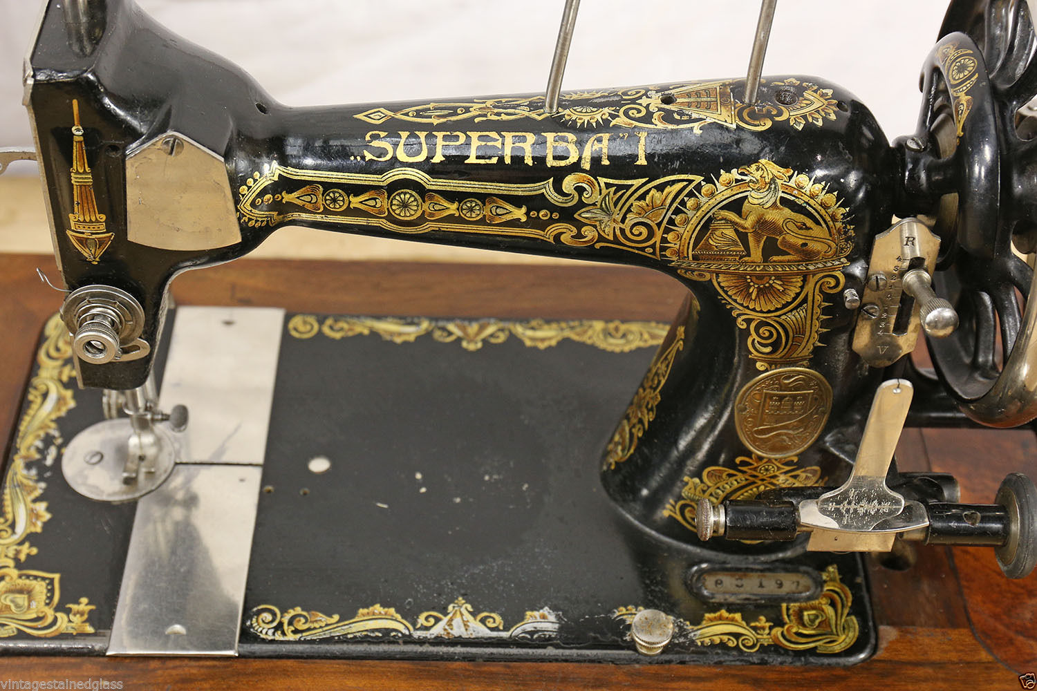 , швейная машина zinger ретро. Швейные машинки деньги. Швейная машинка зингер ретро. Швейная машинка зингер ножная. Швейные машинки деньги.