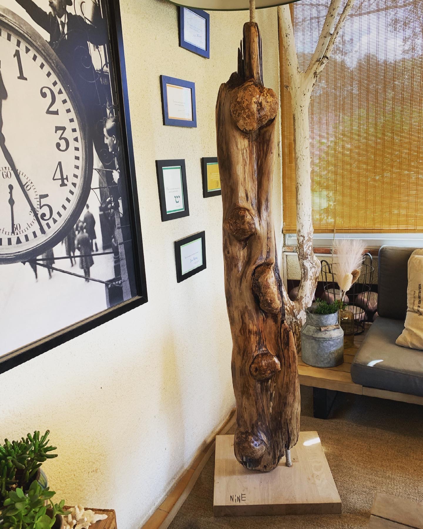 Lampe en bois flotté artisanale fait main