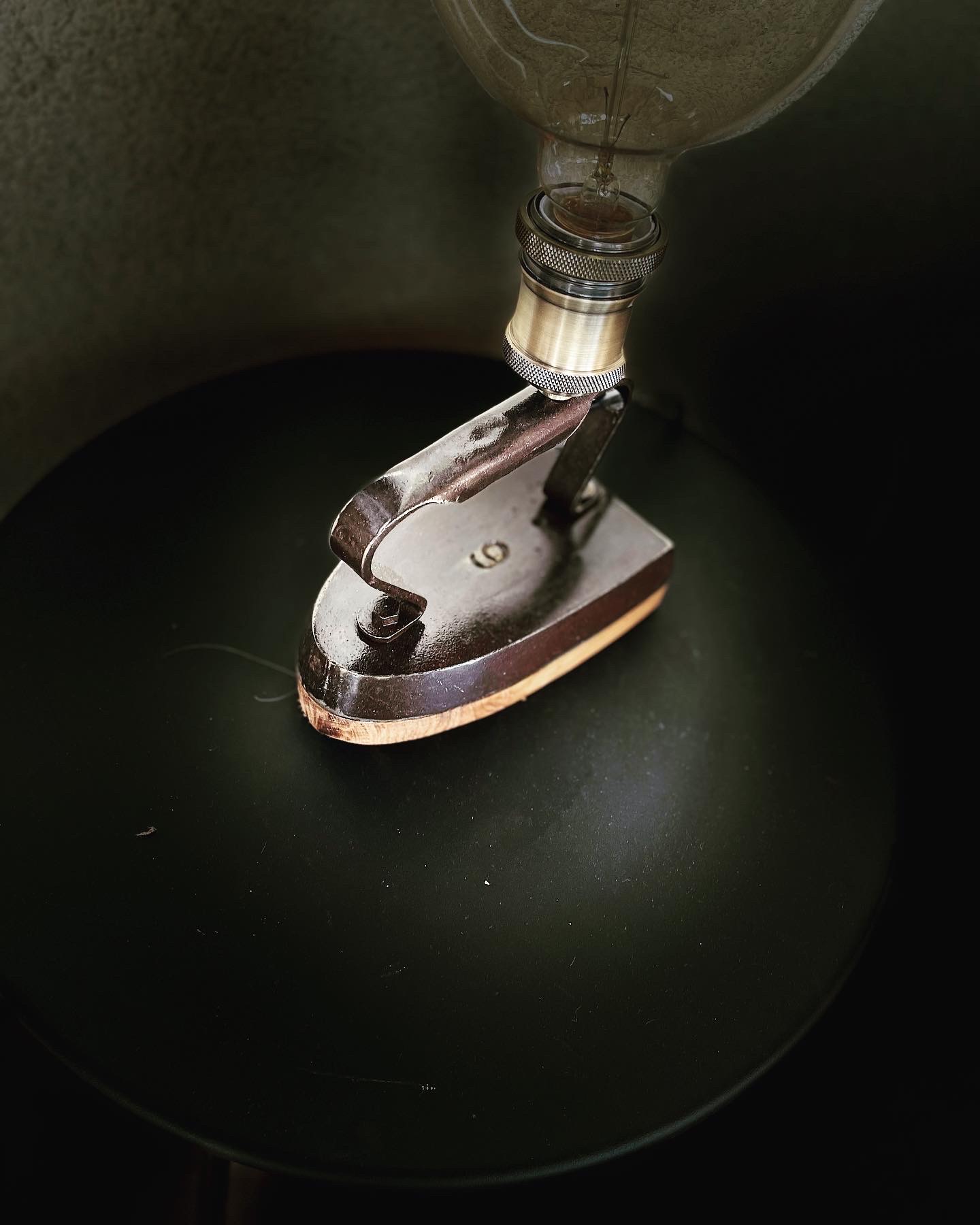 Lampe industrielle artisanale
