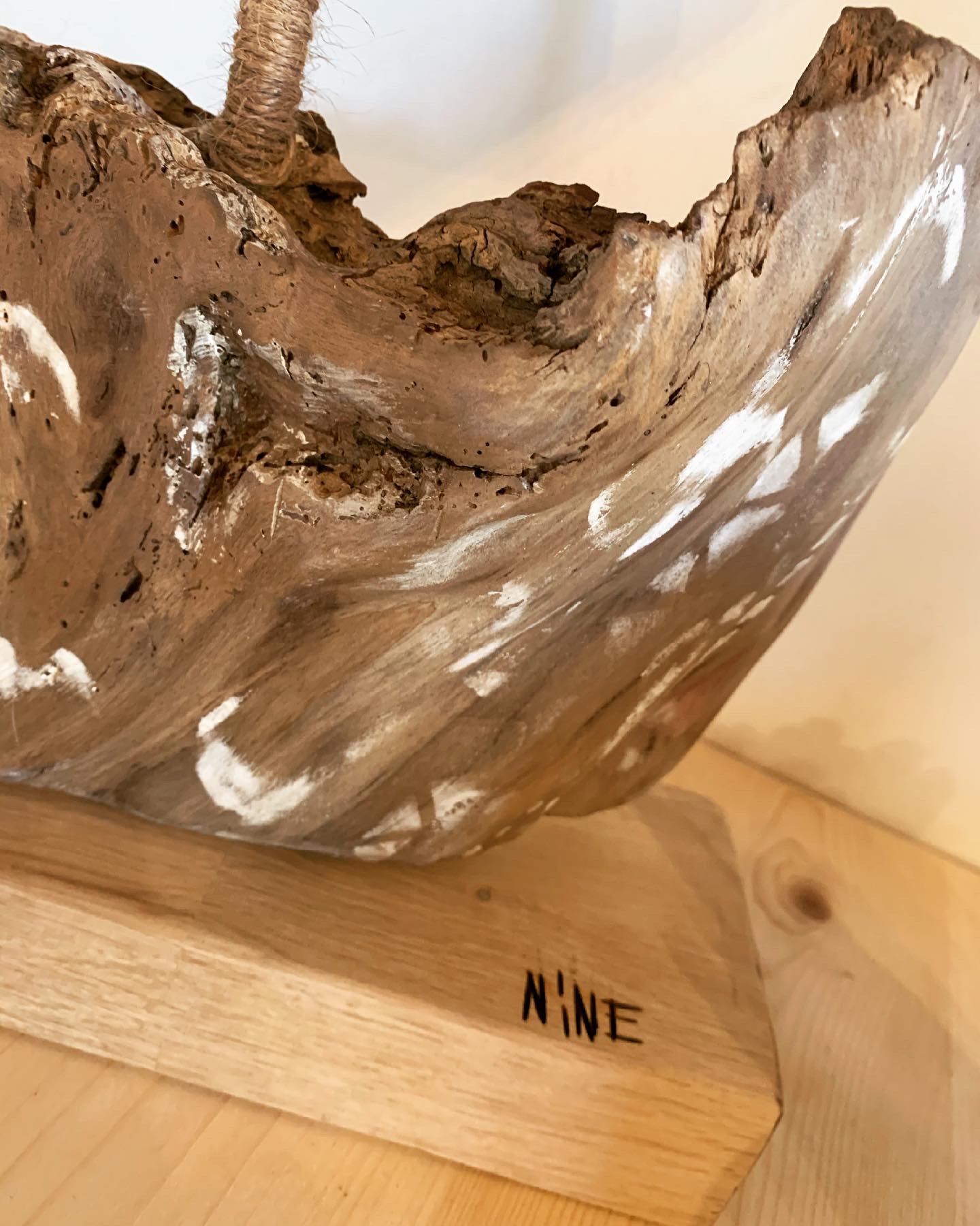 Lampe en bois flotté artisanale fait main