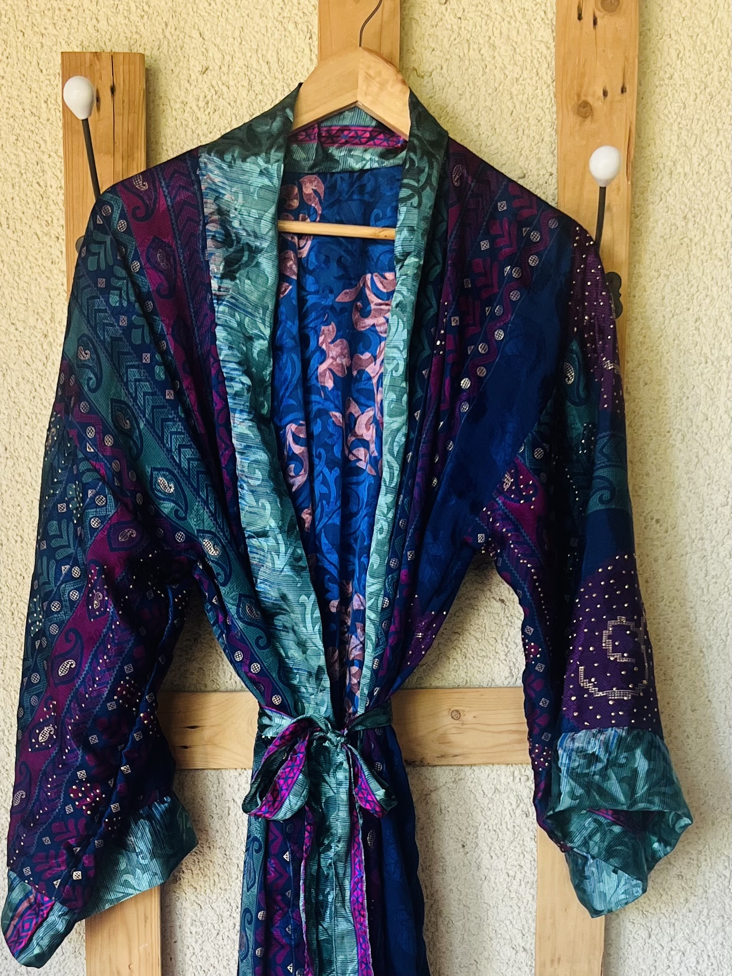 Kimono violet-vert scintillant – artisanat unique