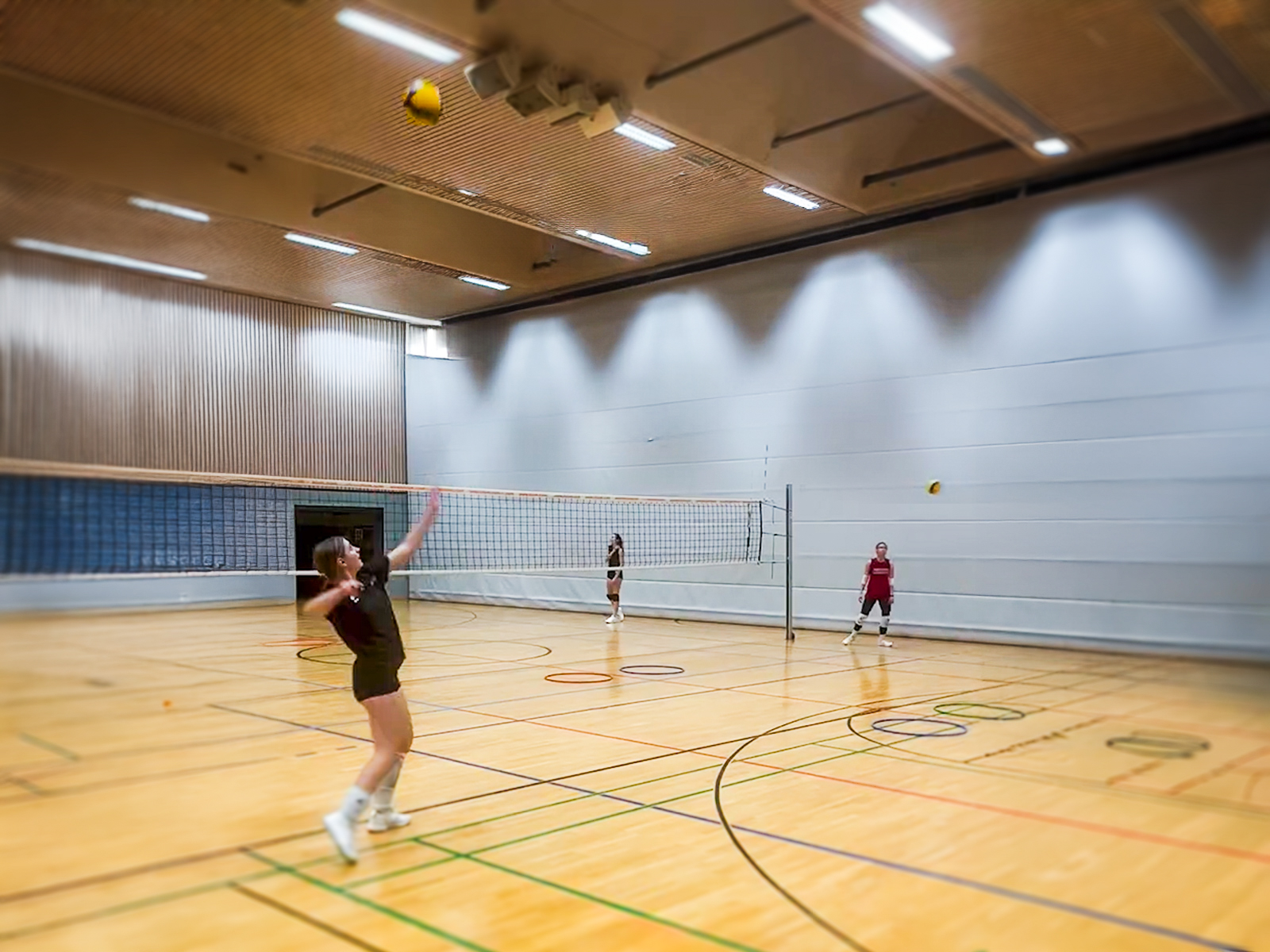 Präzision und Reaktionsschnelligkeit im Fokus: Warm-up für unsere Angreiferinnen