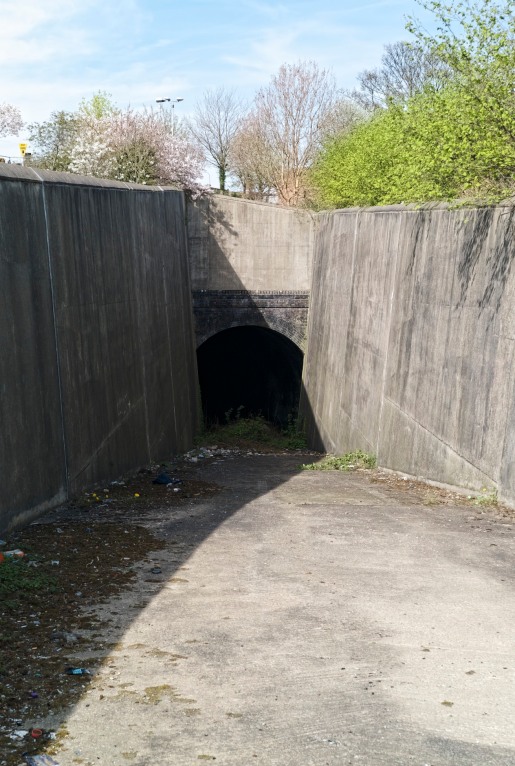 Tunnel