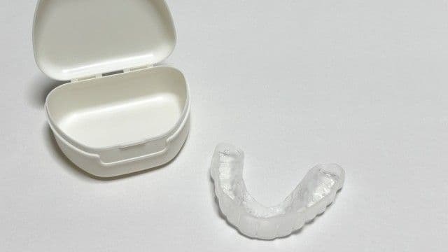 食いしばりや歯ぎしりに使うナイトガード