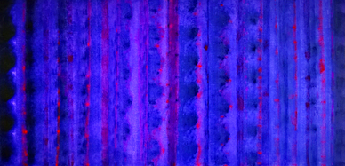 "Zwecklosigkeit" 110x50cm, Pappelholz, Farbschichtungen, 2022.