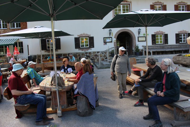 Jause im Tauernhaus