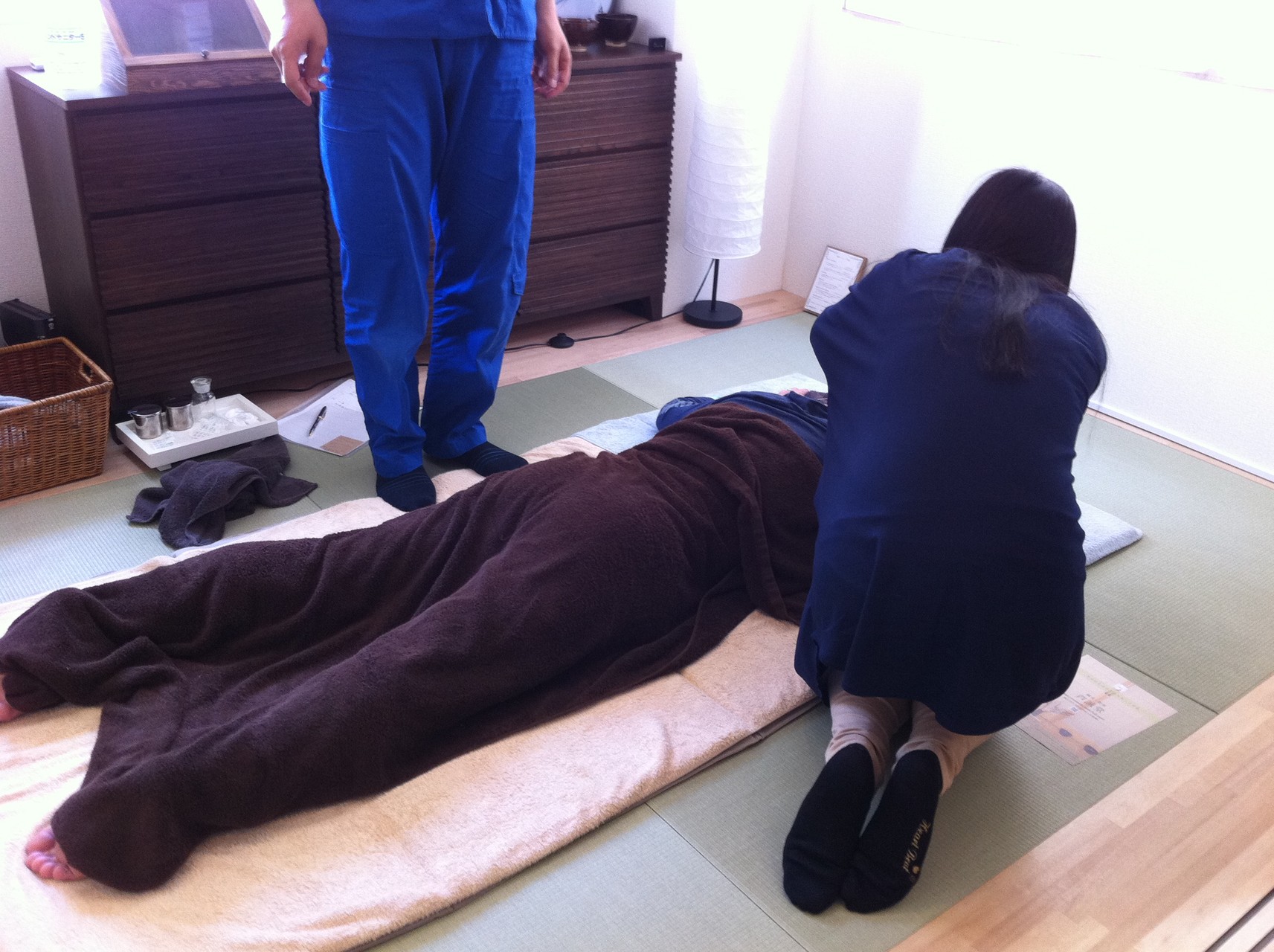 ご主人を見守る奥様