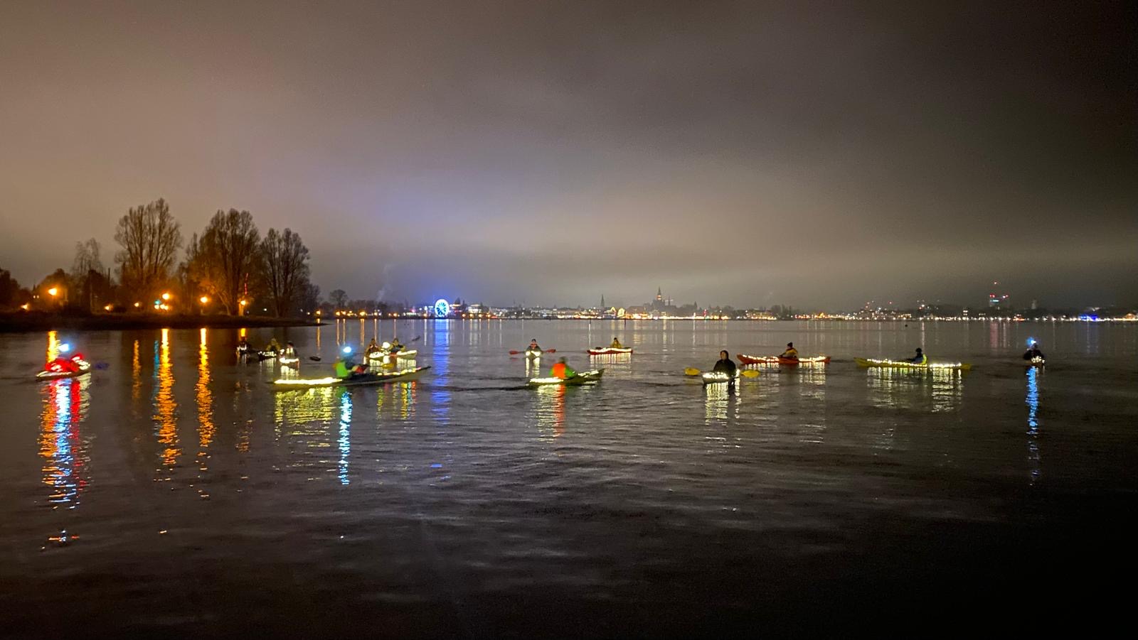 Stimmungsvolle Lichterfahrt Paddel-Club Kreuzlingen und Kanu-Club Konstanz