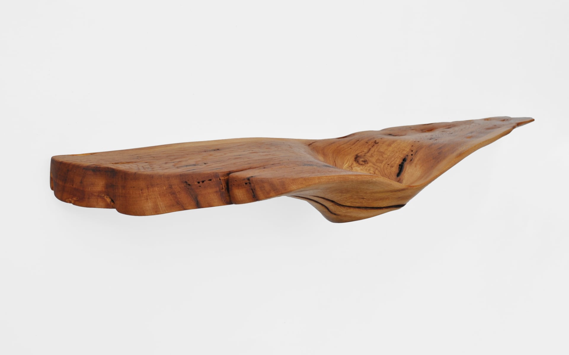 wall shelf by Jörg Pietschmann