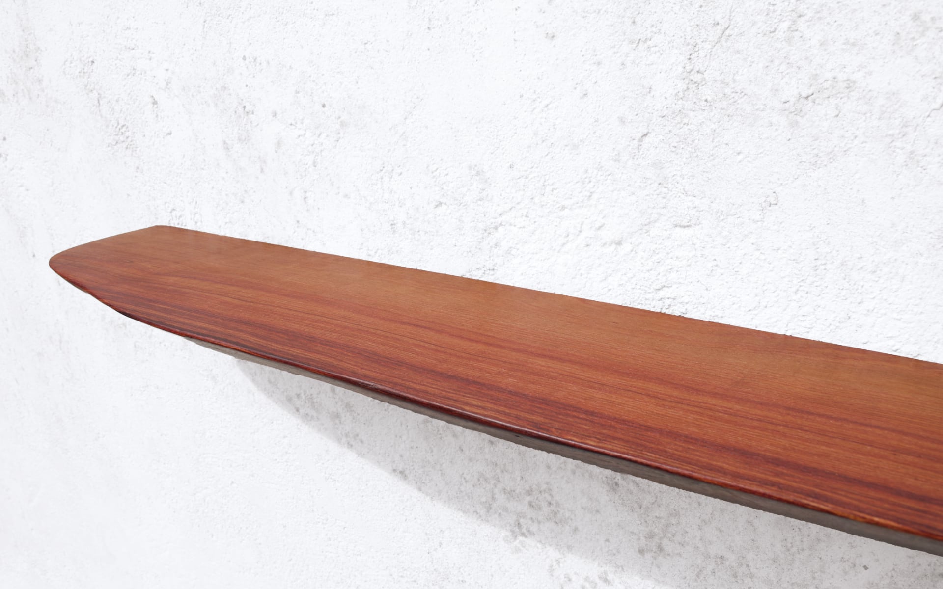 wall shelf by Jörg Pietschmann